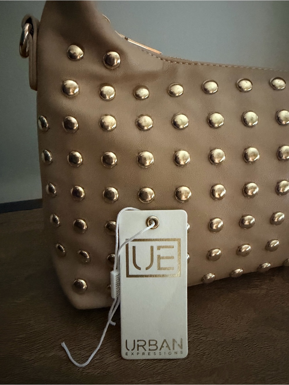 Urban Expressions Beckette Studed Bag Crossbody with gold chain - Picture 3 of 7
